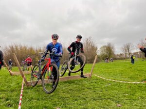 Foto bij “15e Ouderkerker Cross: een klassieker”