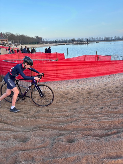 Foto bij “Nederlands Kampioenschap veldrijden Jeugd”